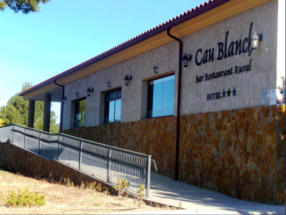 Hotel Restaurant Cau Blanch Useras 外观 照片