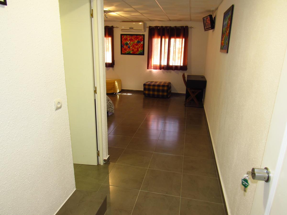 Hotel Restaurant Cau Blanch Useras 外观 照片